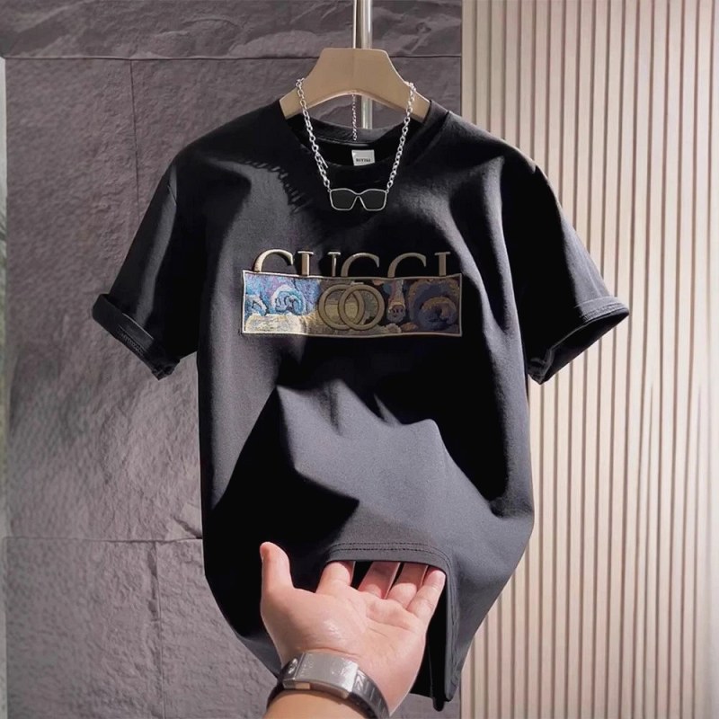 Gucci Black T-Shirt Review: What 20 Hours of Wear Taught Us About a $7.31 Chest-Print Crewneck